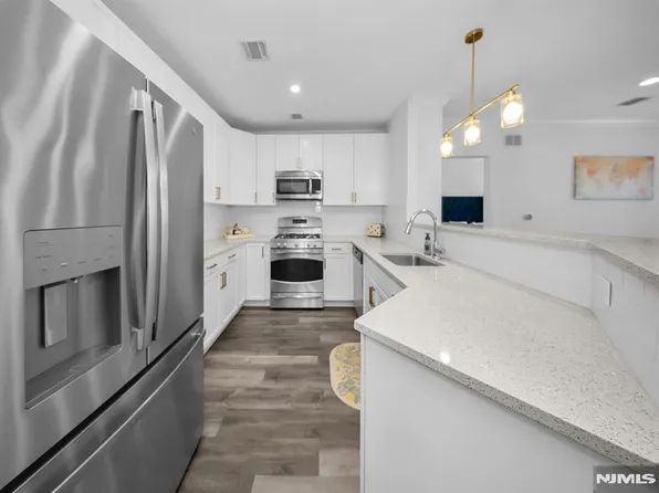 54 Polifly Rd APT 304, Hackensack, NJ 07601