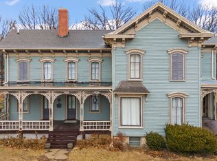 907 College St, Henry, IL 61537