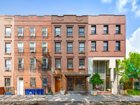 494 Henry Street