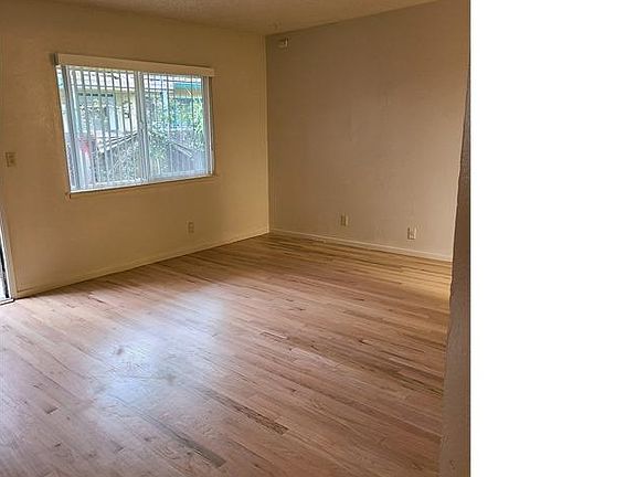 2nd image of 860 Pacific Ave