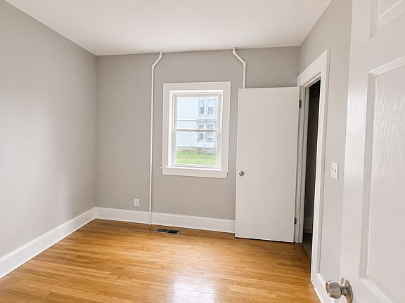 5th image of 153 James St Floor 1