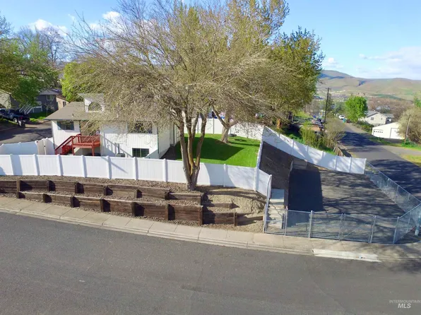 531 Silcott Ct, Lewiston, ID 83501