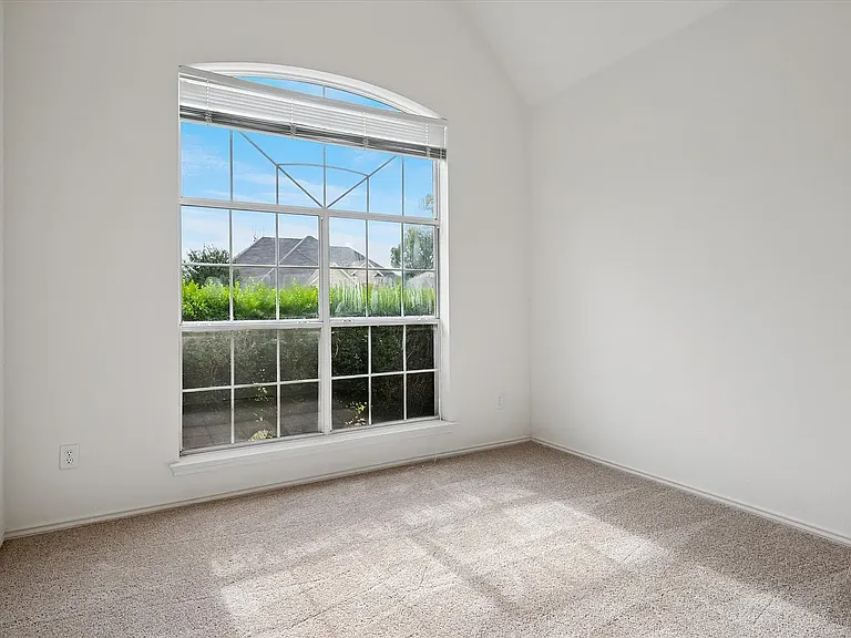 6629 Wickliff Trl — Photo 19