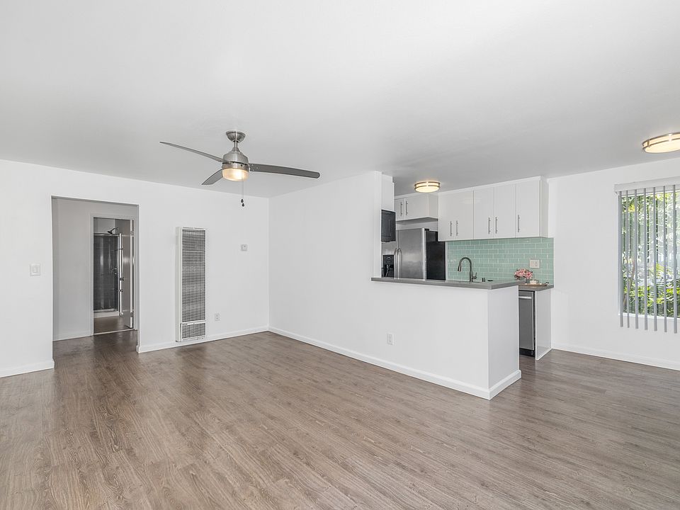 1st image of 3111 4th St APT 309
