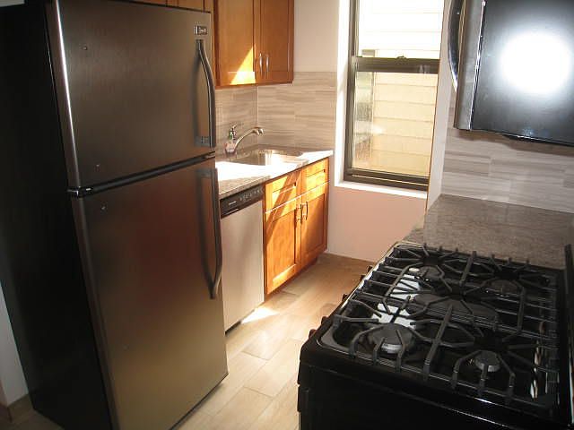 1st image of 2307 32nd St APT 2B