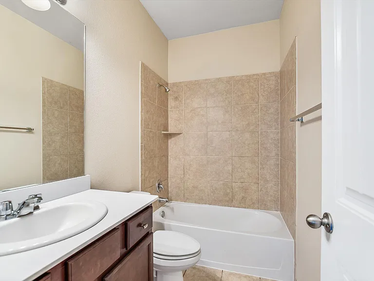 19216 Kimberlite Dr — Photo 8