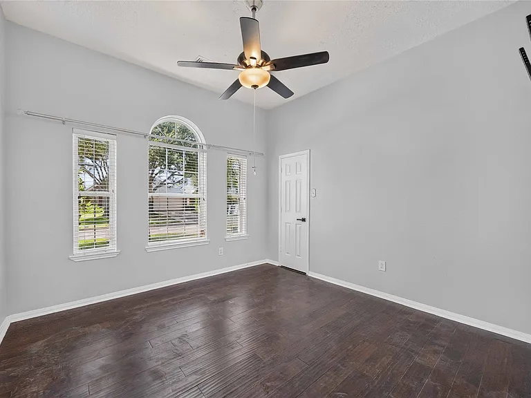 3519 Crescent Dr — Photo 13