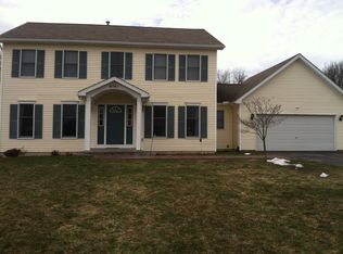 6061 Trillium Trl, Ontario, NY 14519