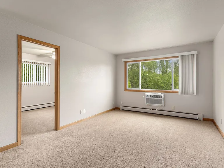35 Woodmere Ct — Photo 14