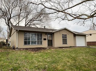 3235 Dove Dr, Decatur, IL 62526