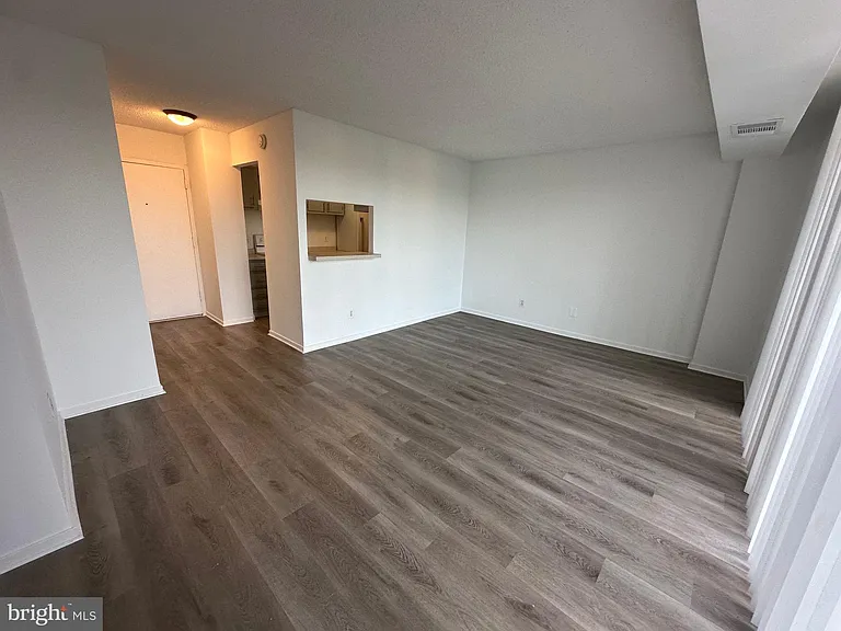 2311 Pimmit Dr #911-E — Photo 9