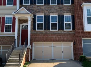 43601 White Cap Ter, Chantilly, VA 20152