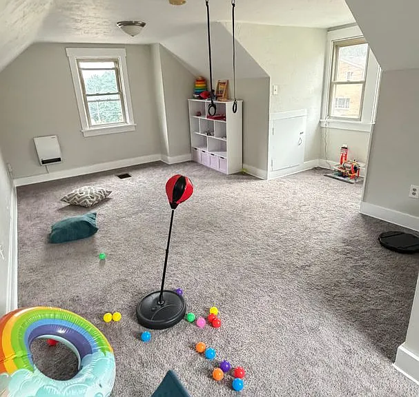 2078 Walton Ave — Photo 8