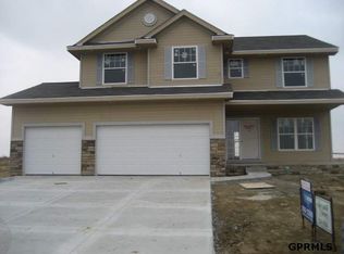 4504 Sheridan Rd, Bellevue, NE 68123