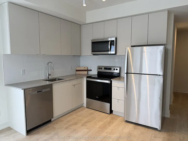 16 Melbourne Ave #334-302C — Photo 4