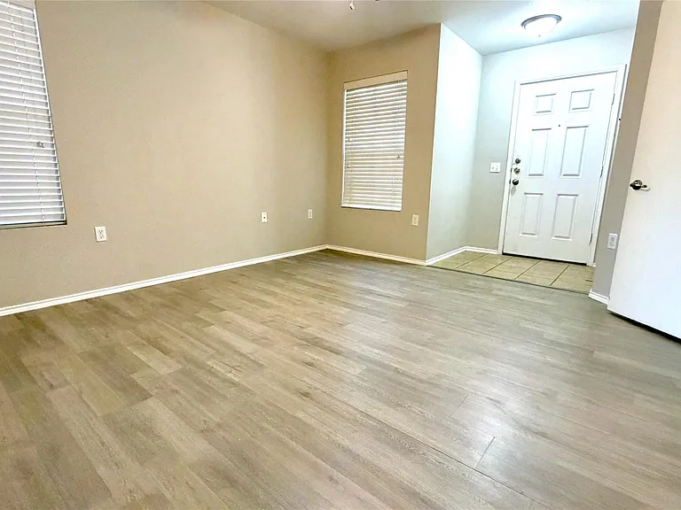 12333 Paloma Blanca Way — Photo 2