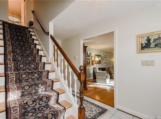 30 Berwyn Rd, West Hartford, CT 06107