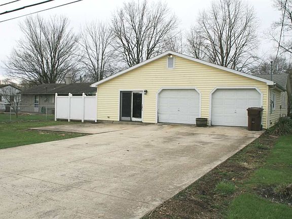 3rd image of 1153 Indian Hills Dr