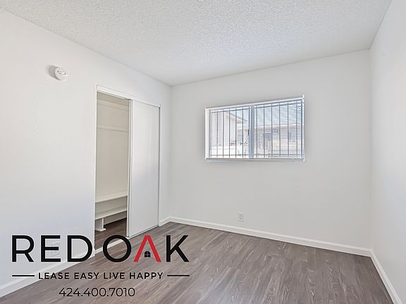 3rd image of 7915 Vineland Ave #7