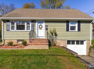 82 Sutton Ave, Totowa, NJ 07512