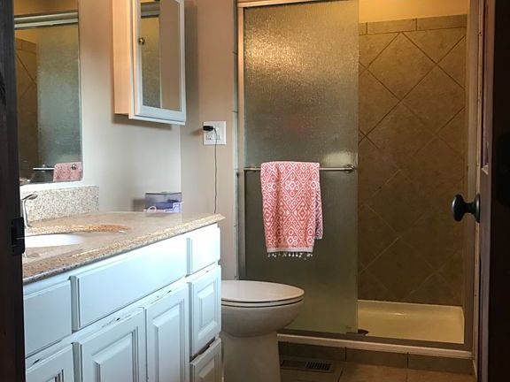 Master bedroom
Bath room