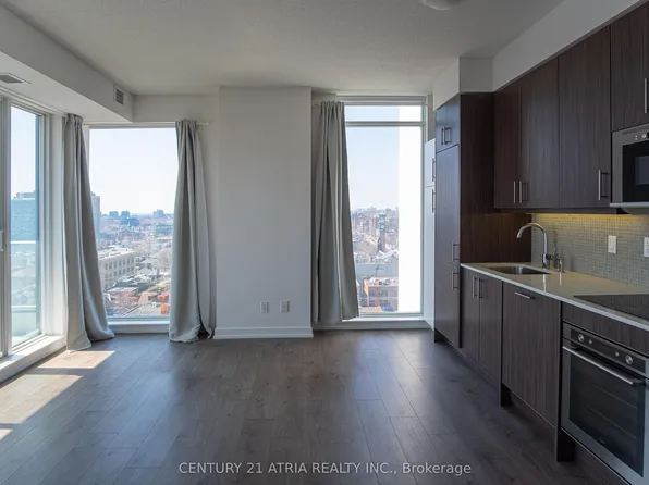 297 College St #1209, Toronto, ON M5T 0C2
