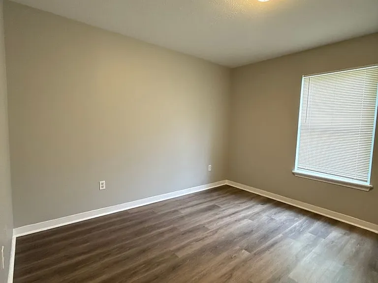 2708 Greenwood Ave — Photo 18