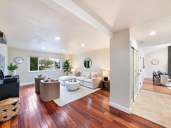 3rd image of 1331 Lydia Court