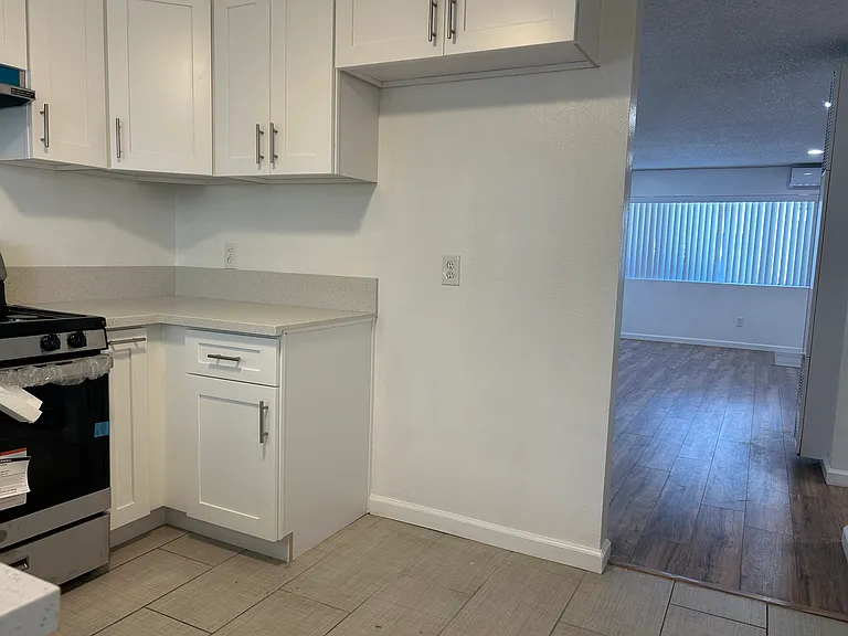 8755 Lomita Dr #B — Photo 14
