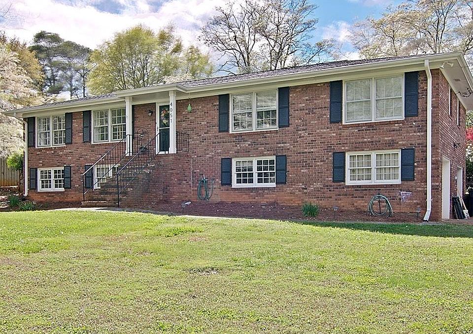 1st image of 4051 Philmont Dr