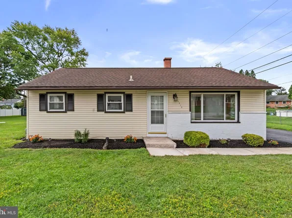 3818 Oakleigh Dr, York, PA 17402