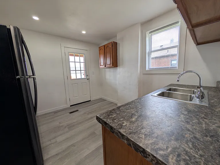 56 Franklin Ave #A — Photo 15