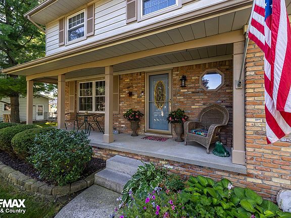 4th image of 1239 Stonehenge Rd
