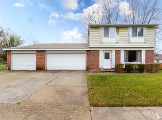 30482 Dover St, Flat Rock, MI 48134