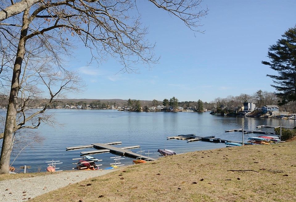 Beacon Park - 812 Beacon Park Webster MA | Zillow