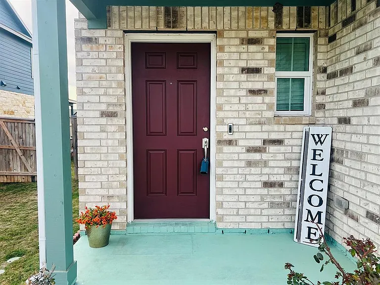 176 Andross Ln — Photo 3