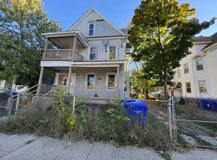 131 College St, Springfield, MA 01109