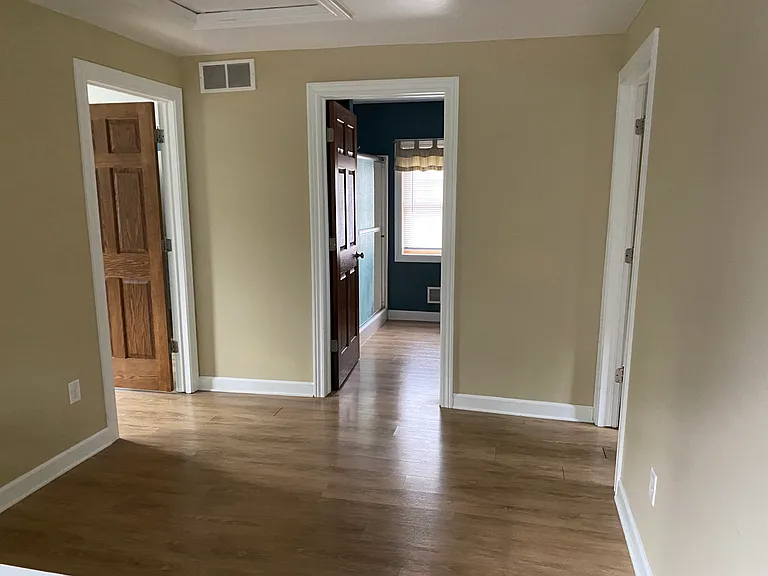 444 College Ave — Photo 14
