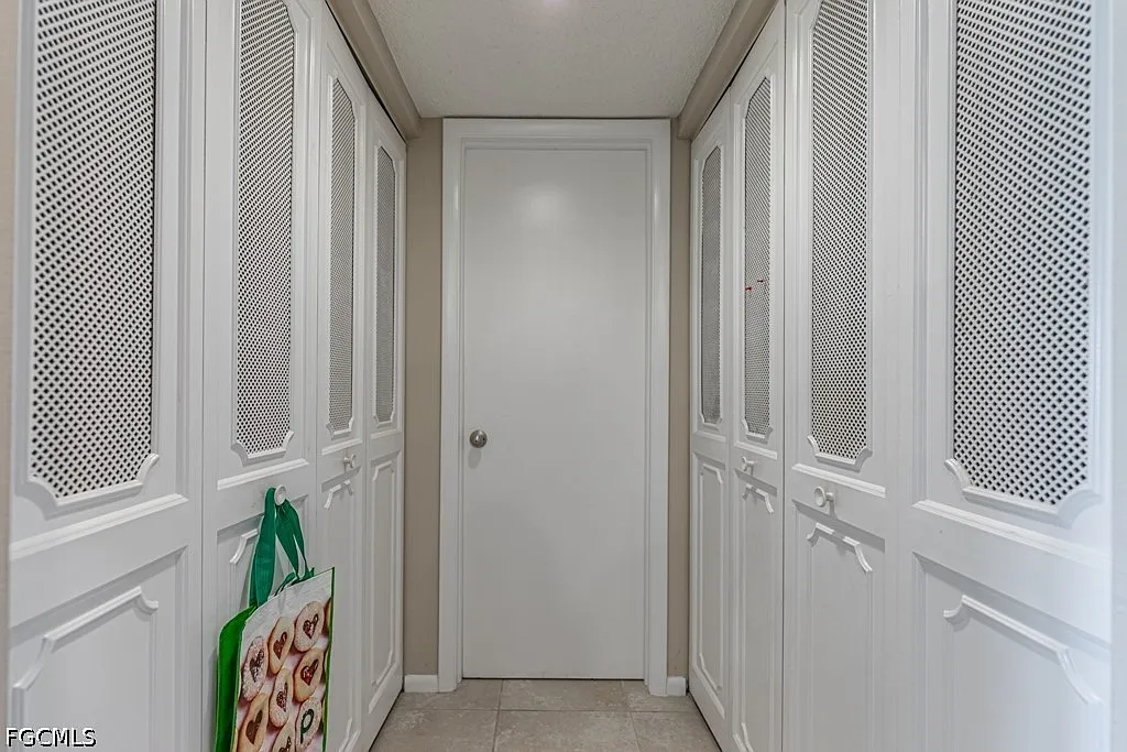 1 bed, 1.0 bath, 811 sqft, $1,700 — Photo 3