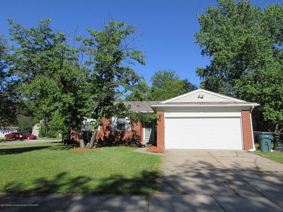 1st image of 1915 Mendota Dr