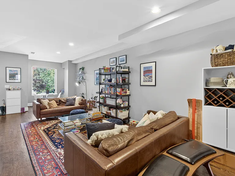 2233 1st St NW #A — Photo 7