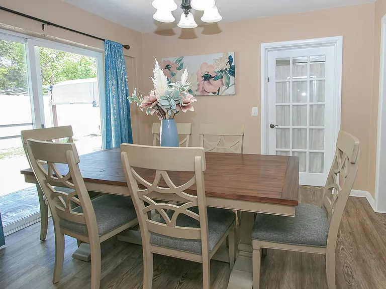 55 Velma Dr W — Photo 4