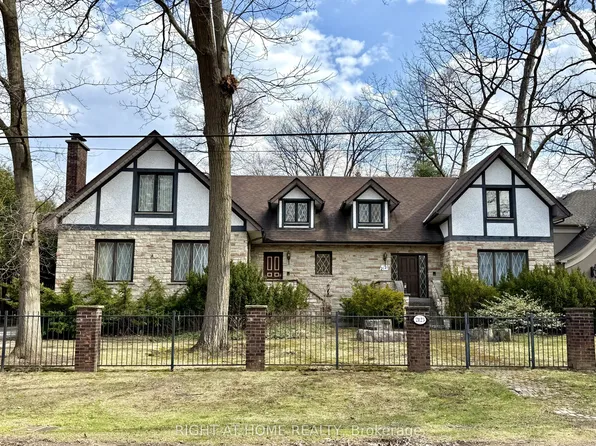 2123 Gordon Dr, Mississauga, ON L5B 1S6