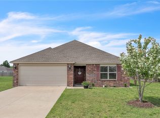 944 Maddy St, Elkins, AR 72727