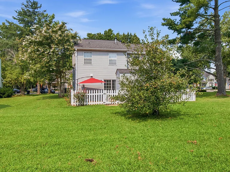 1236 Carriage Park Dr — Photo 30