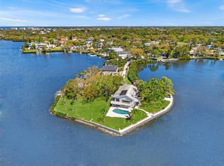 7049 Peninsular Dr, New Port Richey, FL 34652