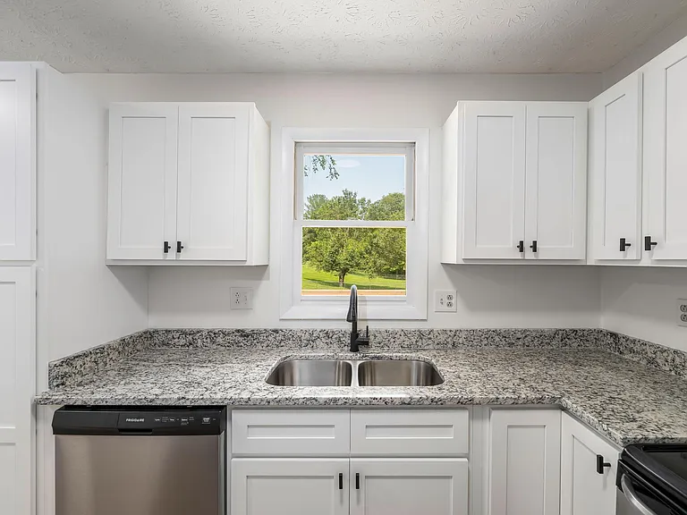 1315 Adobe Dr — Photo 7