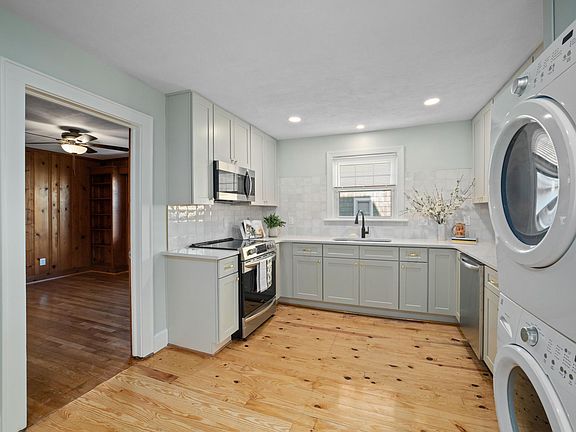 4th image of 7605 Atlantic Ave #2