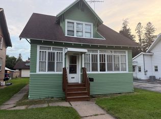 19 W 14th St, Clintonville, WI 54929
