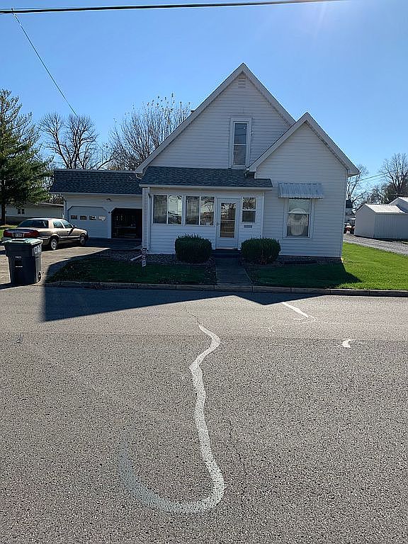 507 E 11th St, Rushville, IN 46173 Zillow
